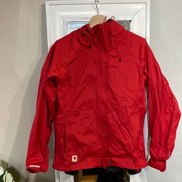 HIGH COAST HYDRATIC JACKET W - Picture 1 of 9